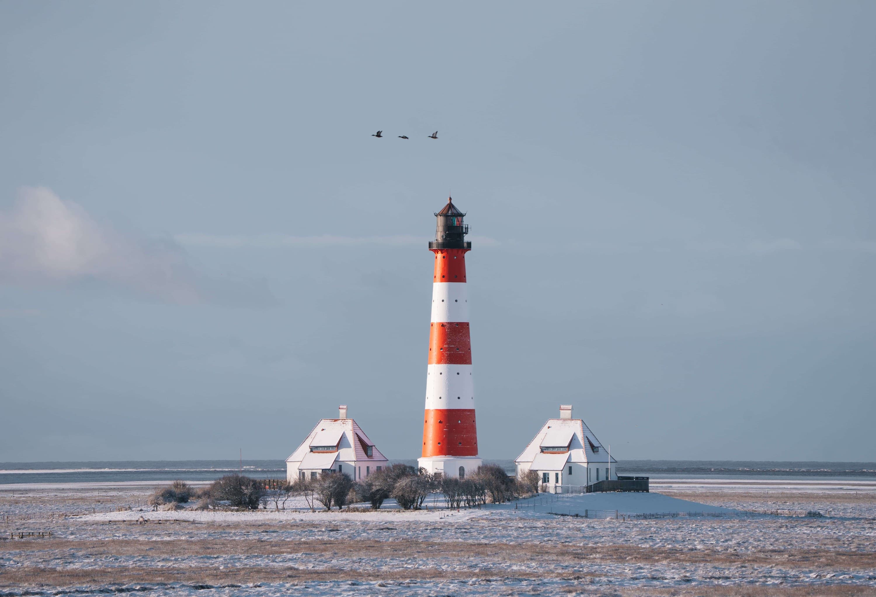 Leuchtturm im Winter